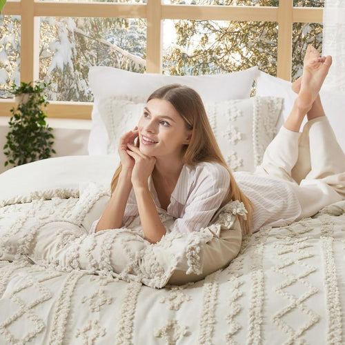 Tufted Boho Comforter Set – Soft, Chic & All-Season Comfort